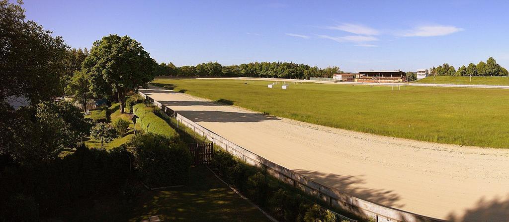 Penzion Speedway マリアーンスケー・ラーズニェ エクステリア 写真